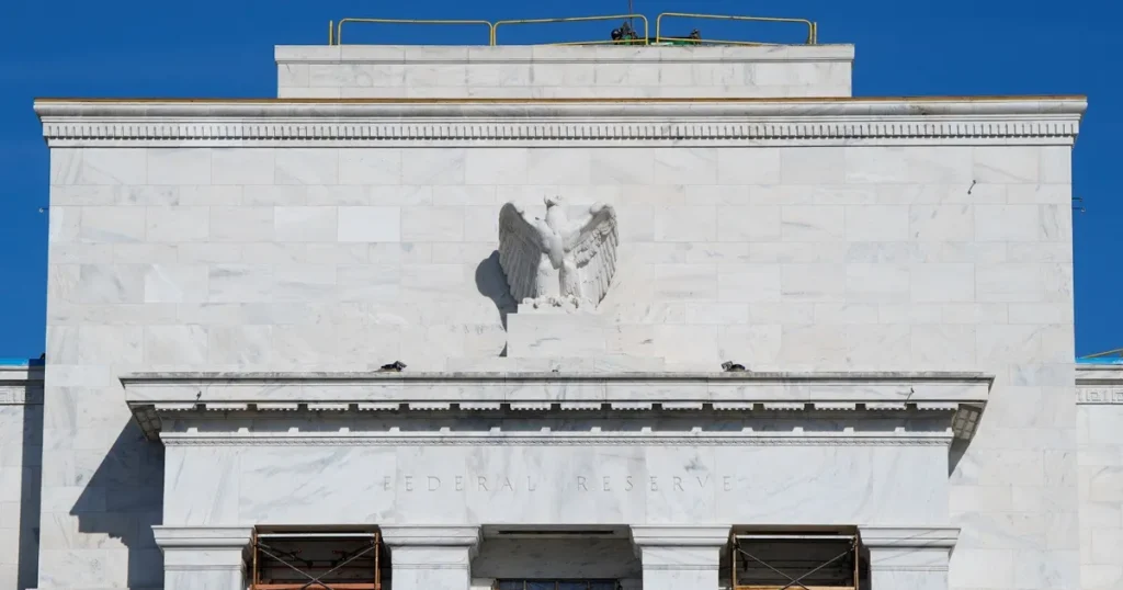 استطلاع: البنوك المركزية تحذر من الذكاء الاصطناعي