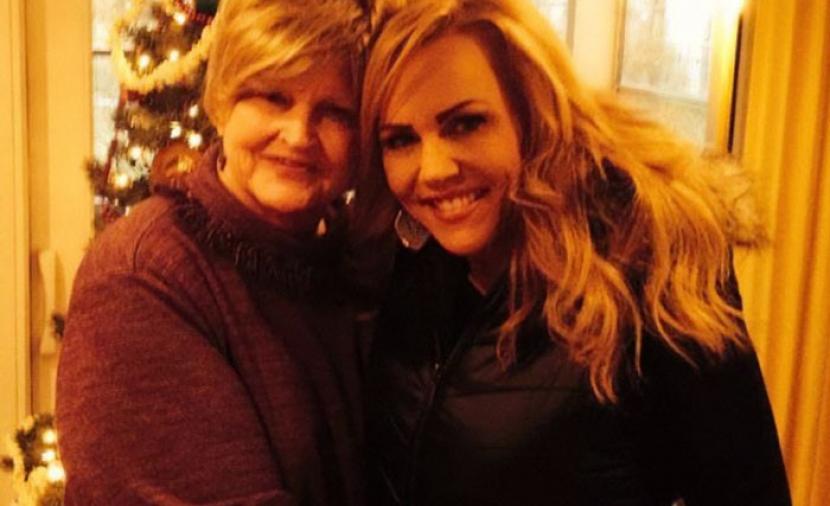 مذيعة تقتل والدتها.. جريمة “الهالوين” التي هزت أمريكا