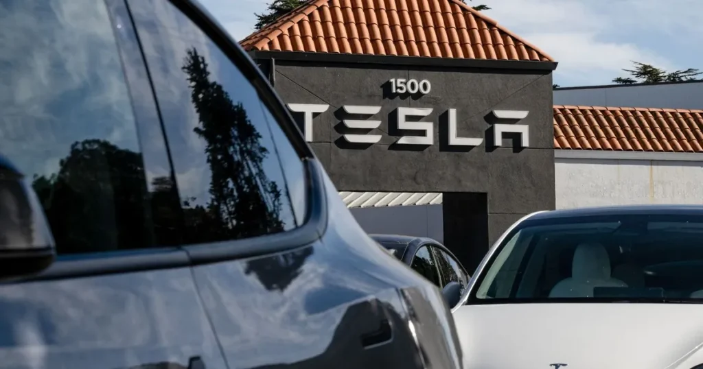 تسلا تلزم مورديها بتجنب مكونات صينية بسيارات السوق الأميركية