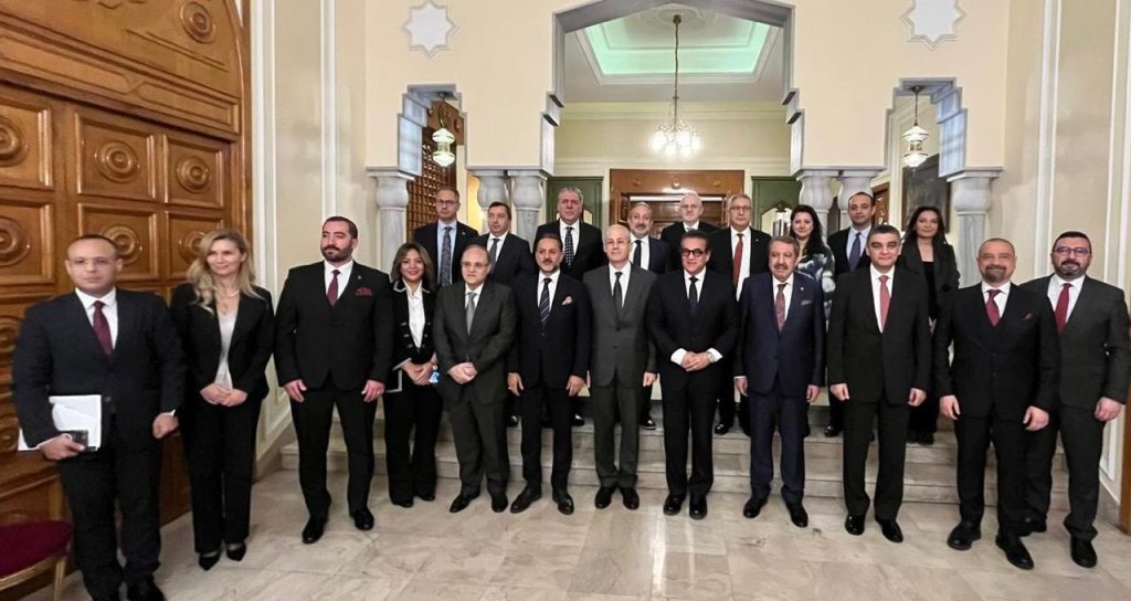 مباحثات تركية مصرية لتعزيز التعاون الصحي والاستثمار المشترك