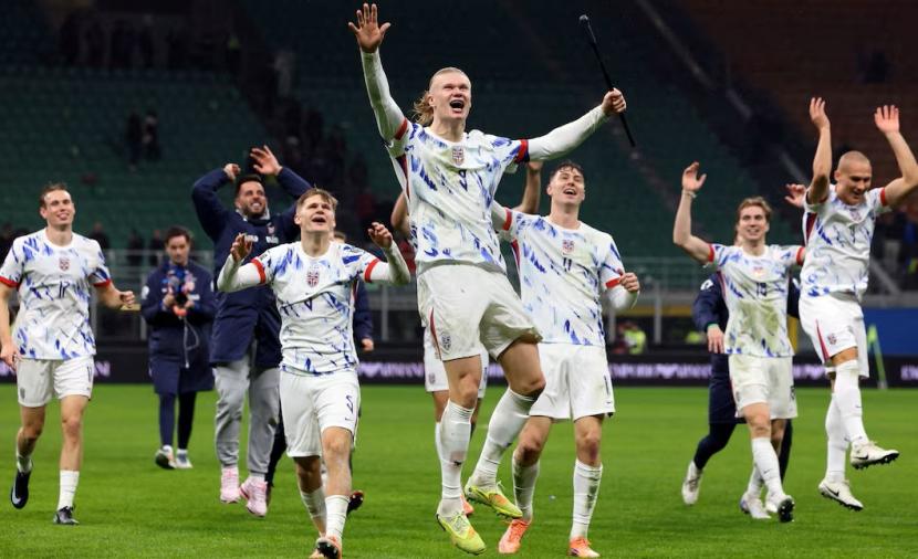 النرويج تتأهل لكأس العالم وإيطاليا تخوض الملحق