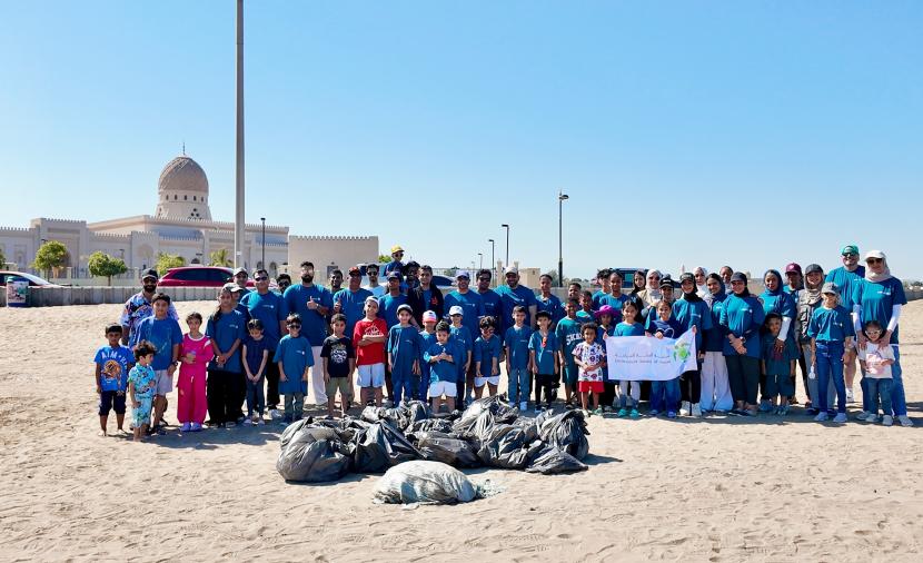 “العز الإسلامي” ينظم حملة لتنظيف شاطئ الحيل