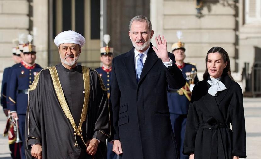 جلالة السلطان يزور قاعة مجلس مدينة مدريد ضمن زيارته الرسمية لإسبانيا