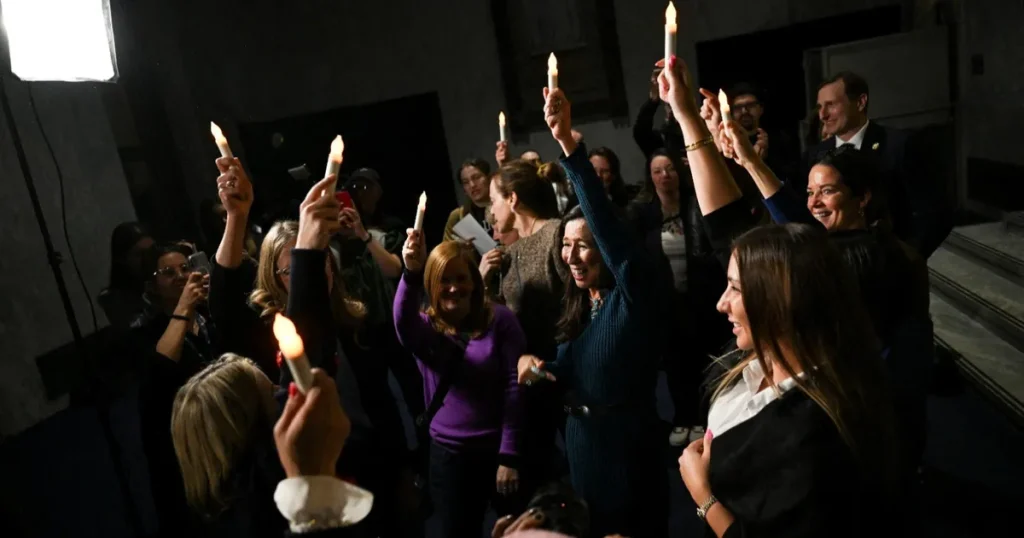 ينتظر توقيع ترمب.. الكونجرس يقرّ قانوناً لنشر ملفات إبستين