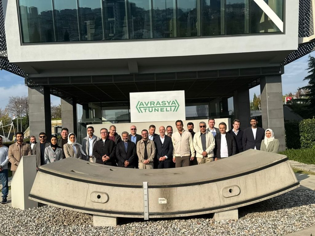 اختتام الجولة الدولية لـ”قمة أبوظبي للبنية التحتية” في تركيا