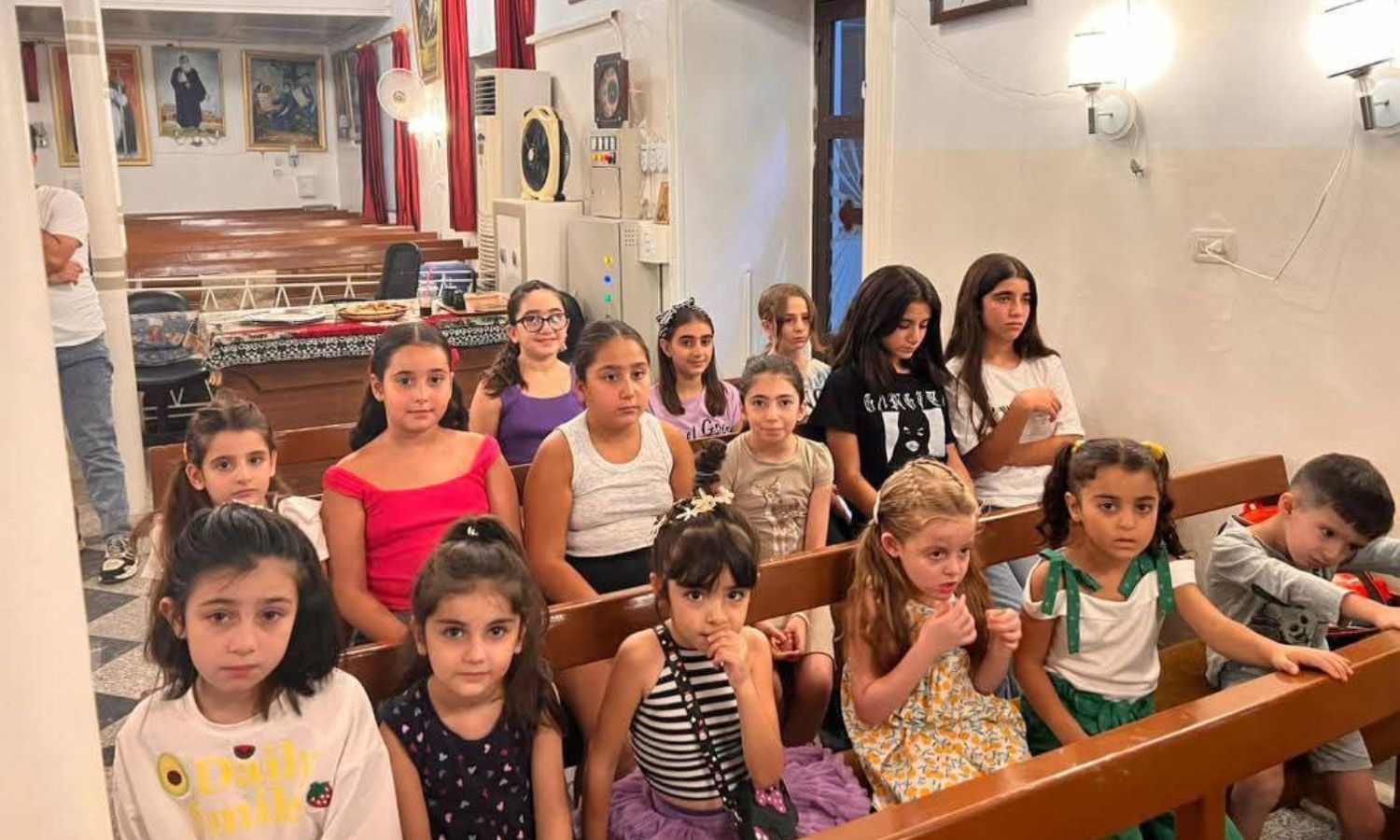 أبناء رعية كنيسة مار أفرام السرياني في القامشلي - 23 آب 2025 (كنيسة مار أفرام/فيسبوك)