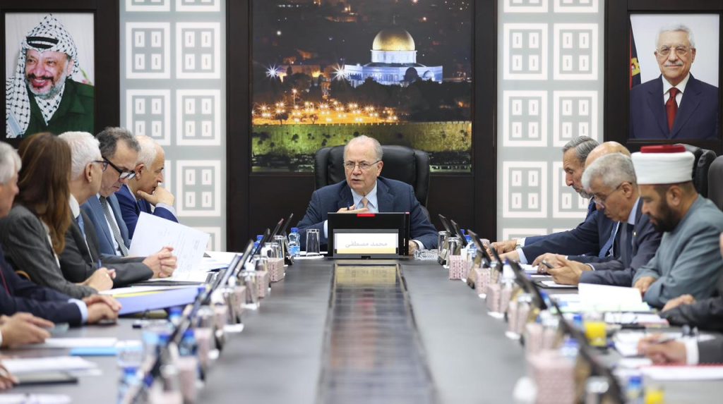 مجلس الوزراء يطالب بتحرك دولي فوري لوقف إرهاب المستعمرين