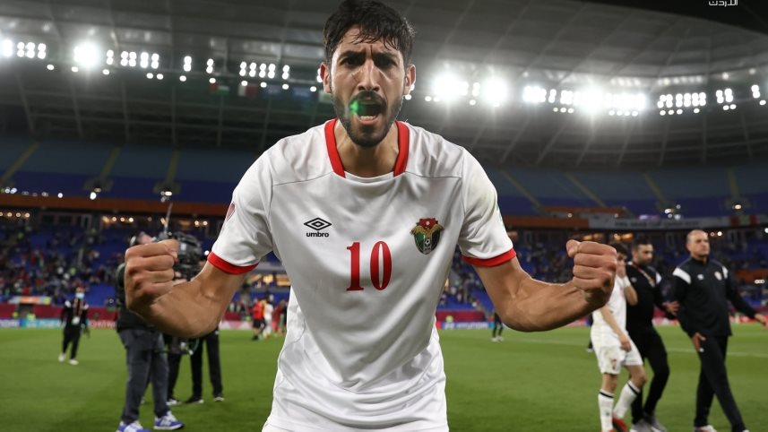 مفاوضات الأهلي مع «النعيمات».. «الحديدي» يكشف أزمة المنتخب وأسرار غرفة خلع الملابس