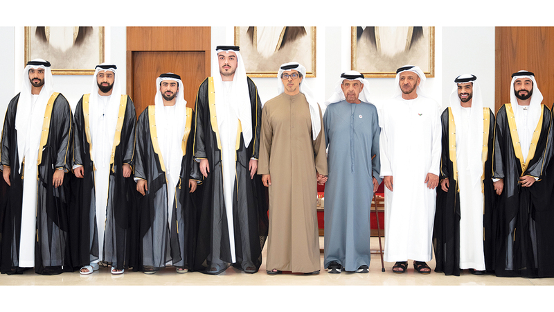 منصور بن زايد يشهد العرس الجماعي لقبيلة الهواشم