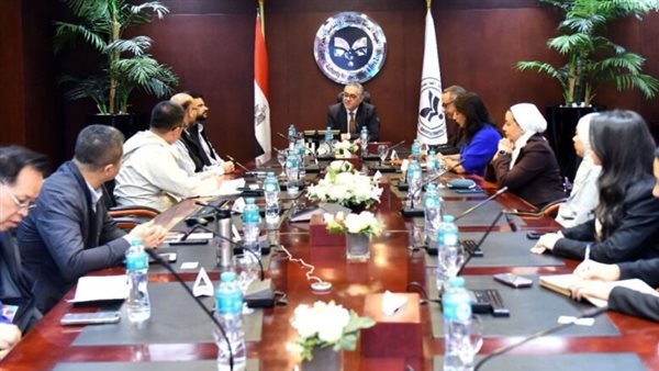 هيئة الاستثمار تبحث مع شركة صينية إنشاء مجمع صناعي للغزل بـ 100 مليون دولار