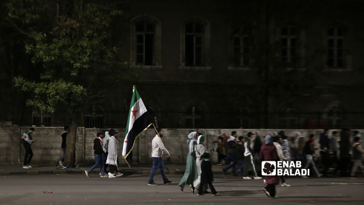احتفالات ليلية في دمشق بالذكرى الأولى لسقوط نظام الأسد – 8 كانون الأول 2025 (/نور حمزة)