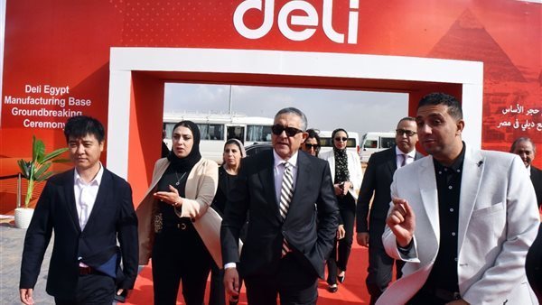 وضع حجر الأساس لمشروع صناعي جديد بالعاشر من رمضان