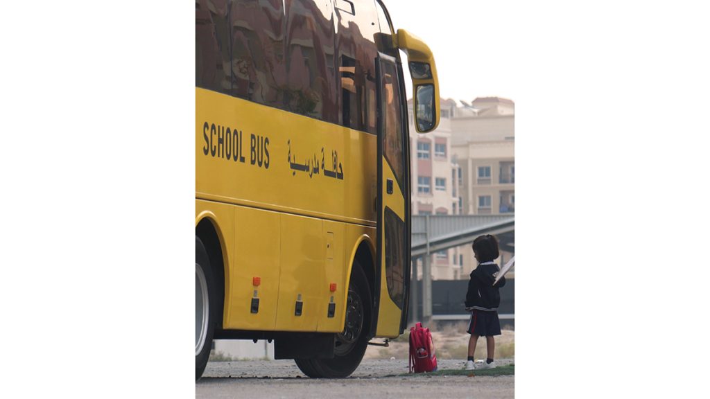 ذوو طلبة: تقديم موعد صلاة الجمعة يربك روتين الخروج من المدارس واللحاق بـ «المساجد»