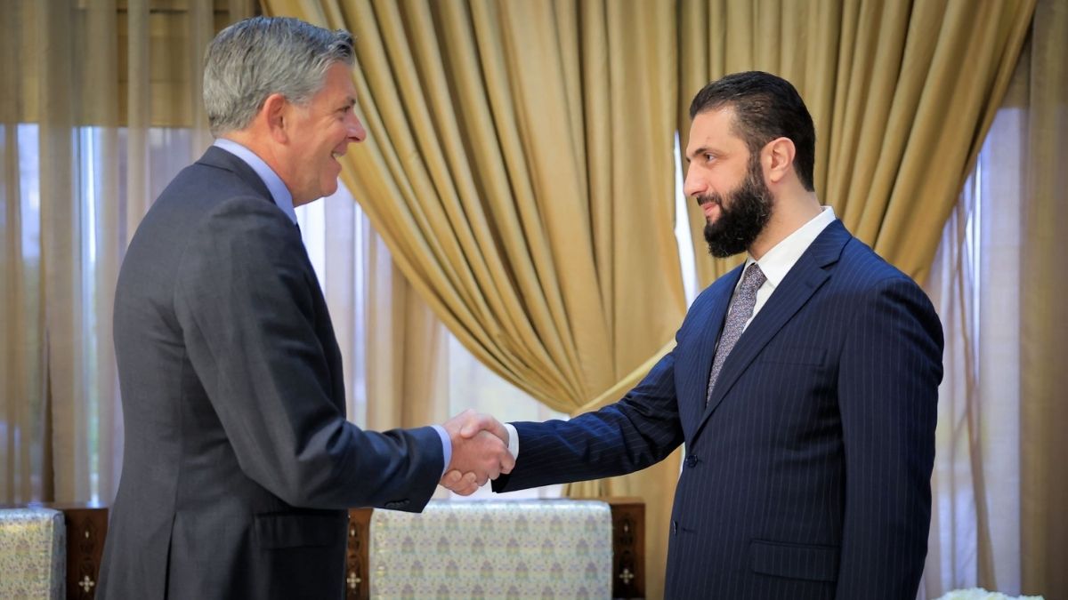 الرئيس السوري أحمد الشرع يلتقي أعضاء غرفة التجارة الأمريكية في واشنطن - 11 تشرين الثاني 2025 (رئاسة الجمهورية العربية السورية)