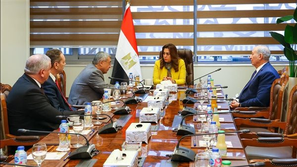 وزيرة التنمية المحلية تبحث مع لجنة الطاقة والبيئة والقوى العاملة بالشيوخ التعاون لخدمة المواطنين