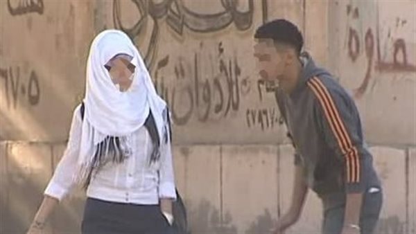 القبض على متحرش بفتاة بعد تلقينه «علقة ساخنة» من الأهالي بأكتوبر