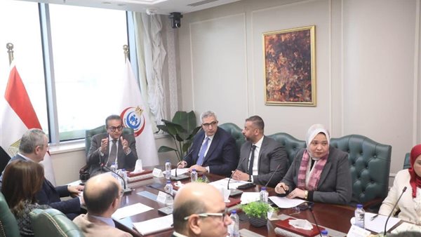 وزير الصحة يترأس اجتماع مجلس إدارة الهيئة العامة للمستشفيات التعليمية