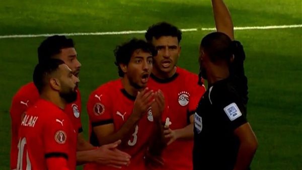 إبراهيم حسن سبب طرد محمد هاني في مباراة جنوب إفريقيا