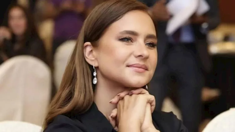 نيللي كريم تكشف عن كواليس “الملكة نازلي” من تصوير فيلم “الست”