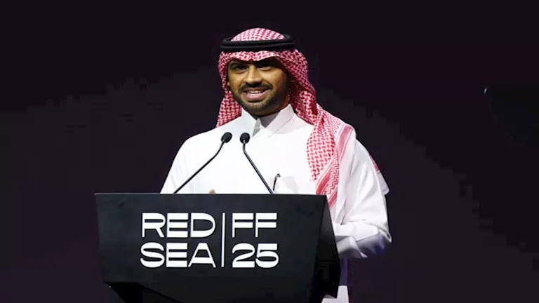 روان أثالي وأمير المصري يقدمان فيلمهما في افتتاح “البحر الأحمر السينما