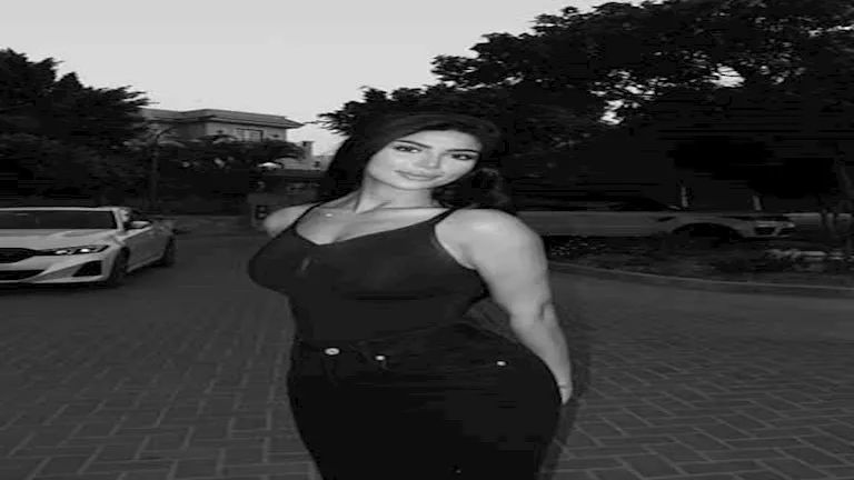 بإطلالة جريئة.. أحدث ظهور لـ كارولين عزمي والعوضي يعلق (صور)