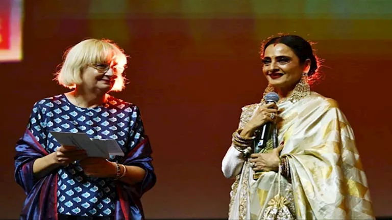 مهرجان البحر الأحمر السينمائي يكرم النجمة الهندية ريخا