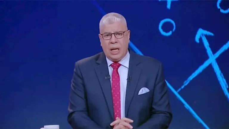 أحمد شوبير عن فيلم “الست”: استمتعت بساعتين من إبداع منى زكي