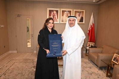 هشام بن عبدالرحمن يهنئ موظفين شئون الجنسية والجوازات والإقامة بإنجازاتهم العلمية والرياضية – الوطن