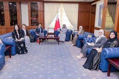 وزير التربية يستقبل البروفيسور يوتارو أوكي مدير مشروع الشبكة العالمية للدراسة في اليابان – الوطن