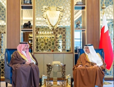 ولي العهد رئيس الوزراء يلتقي مع الرئيس التنفيذي لبورصة البحرين – الوطن