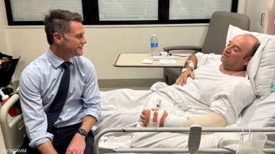 رئيس وزراء ولاية نيو ساوث ويلز يزور المواطن المسلم أحمد الأحمد في المستشفى – الوطن