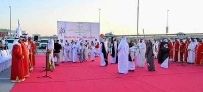 محافظ الجنوبية يحضر عرضة واحتفال أهالي مدينة خليفة بالأعياد الوطنية – الوطن