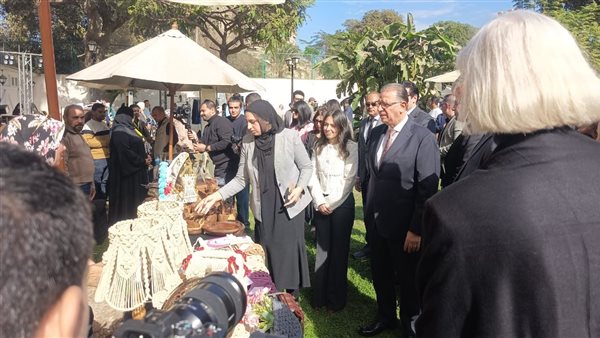 محافظة الأقصر تشارك في معرض الحرف المصرية بنادى الجزيرة بالقاهرة (صور)
