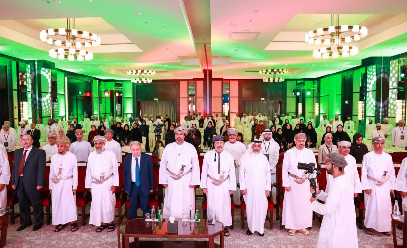 استعراض آليات تطوير منظومة الاعتماد والتأهيل المهني وفق أفضل الممارسات