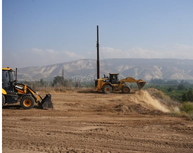 إسرائيل تبدأ ببناء الجدار على الحدود الأردنية