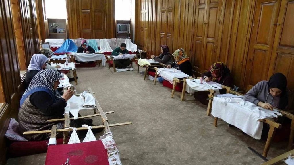 إدراج “التطريز على طريقة عنتاب” في قائمة اليونسكو للتراث الثقافي غير المادي