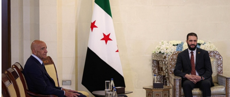 منح الشرع الفرصة