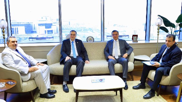 كفر الشيخ تتضامن والنقابة العامة تتجاهل.. أزمة «الاستعانة» تتواصل داخل «الأطباء البيطريين»