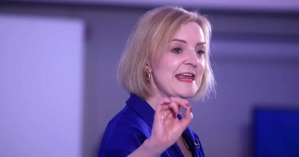 من رئاسة الوزراء إلى يوتيوب..ليز ترَس تطل عبر برنامجها الخاص