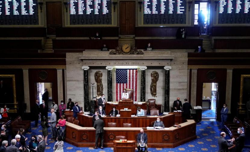 “النواب الأمريكي” يقر مشروعا دفاعيا ضخما بـ900 مليار دولار