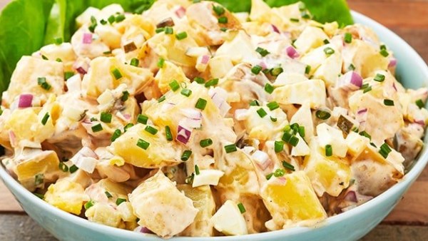 أجمل طبق للتقديم .. طريقة عمل سلطة البطاطس