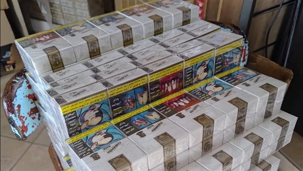 «تموين الأقصر» يضبط 500 علبة سجائر مجهولة المصدر بالأسواق (صور)