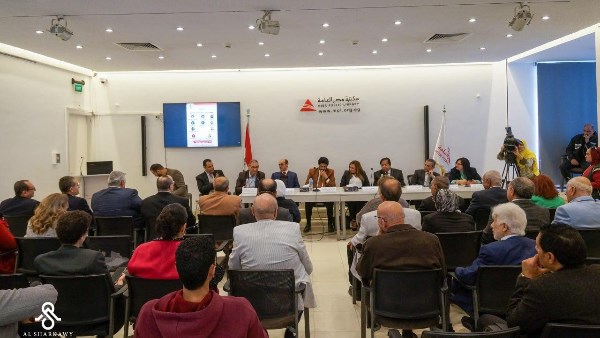 الخبراء في «صالون الإعلام» يؤكدون: لا تنمية حقيقية دون إعلام واعٍ… والأسرة خط الأمان للمجتمع والدولة