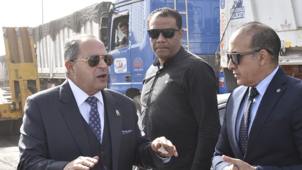 محافظ بورسعيد: تطوير الطريق المؤدي لمعدية شرق التفريعة وبورفؤاد