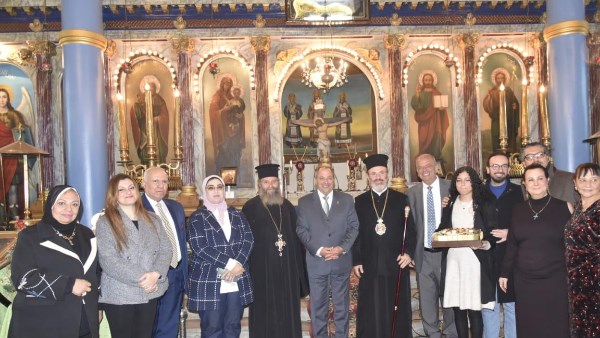 محافظ بورسعيد يزور عددا من الكنائس لتقديم التهنئة للأخوة الأقباط بـ عيد الميلاد