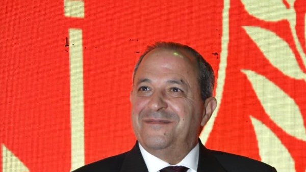 محافظ بورسعيد يكرم أسر شهداء المقاومة الشعبية ويؤكد: تضحياتهم ستظل مصدر فخر