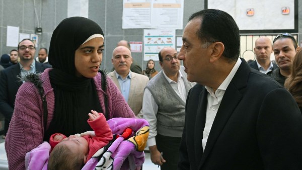 مواطنة من القليوبية لمدبولي :وصل سلامي للرئيس السيسي