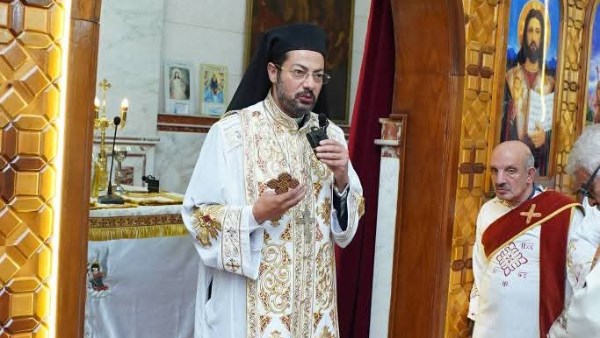 الأنبا باخوم يحتفل بالذكرى91 لتدشين كنيسة العذراء بغيط العنب