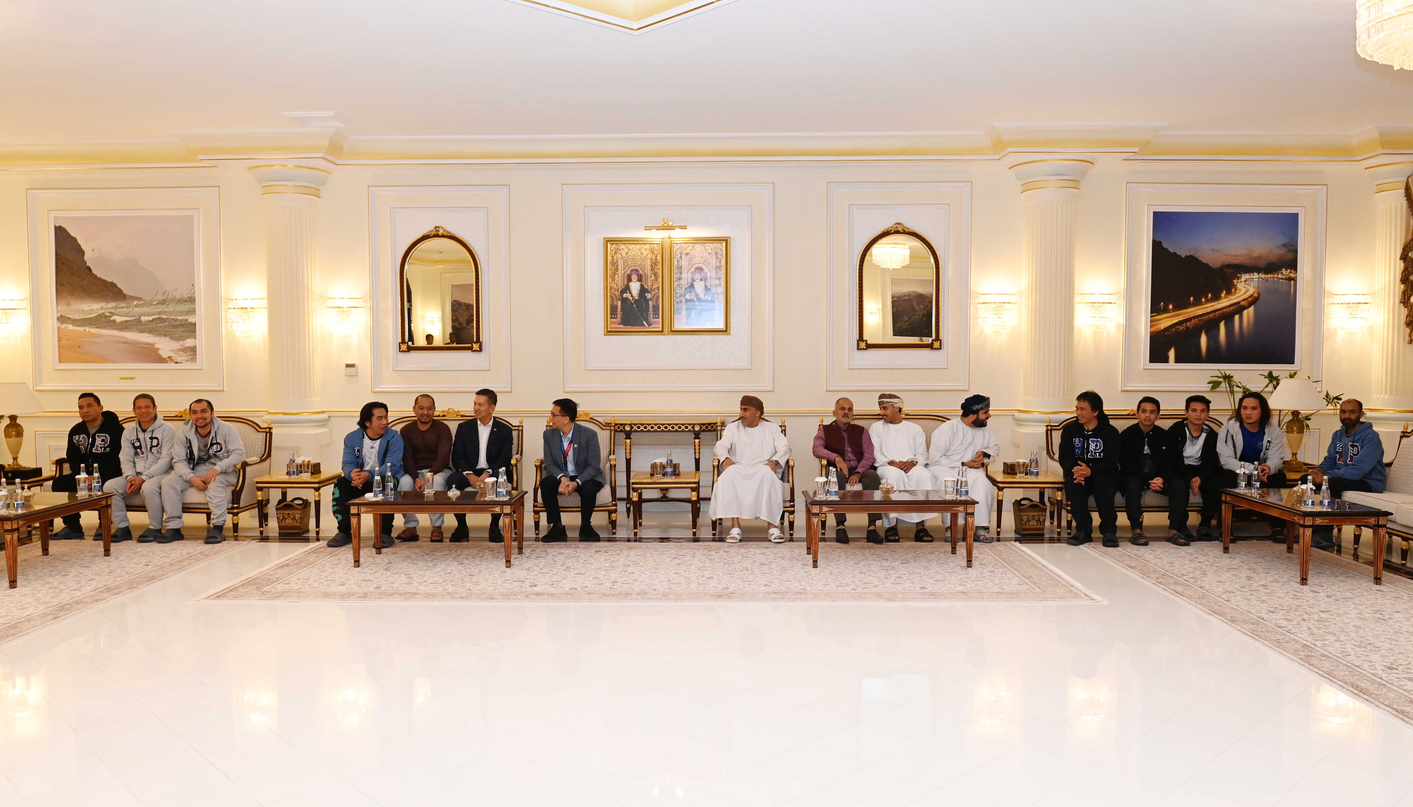 طاقم السفينة  (4).jpeg