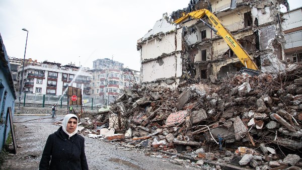 تقرير: إسطنبول على أعتاب زلزال مدمر بسبب نشاط خطير في أعماق بحر مرمرة